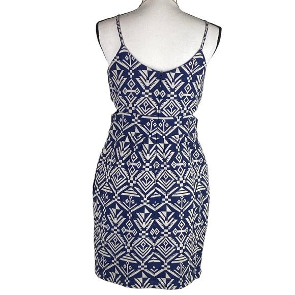DV DOLCE VITA AZTEC PRINT SPAGHETTI STRAP DEEP V SHAPE NECKLINE SIZE MED DRESS - Picture 3 of 8